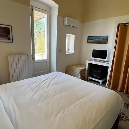 Donna Olga Bed & Breakfast *