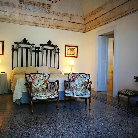 Donna Olga Couette-café Monopoli